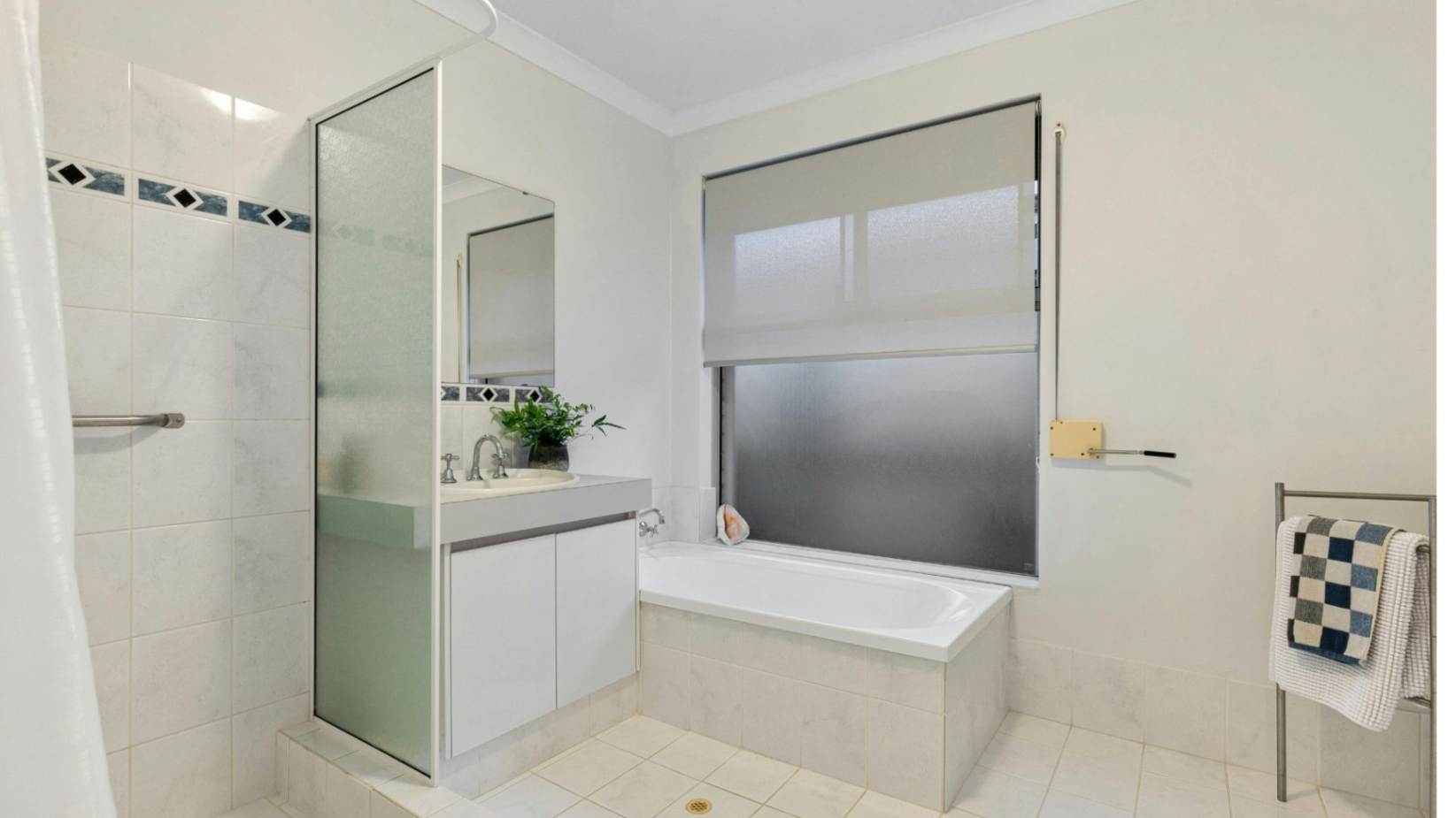 The Ultimate Guide to Bathroom Window Privacy Film