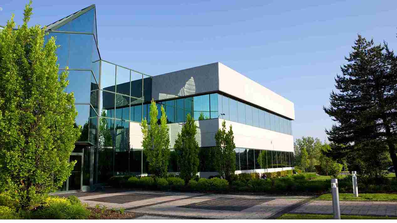 7 Surprising Advantages of Commercial Window Tinting for Your Business
